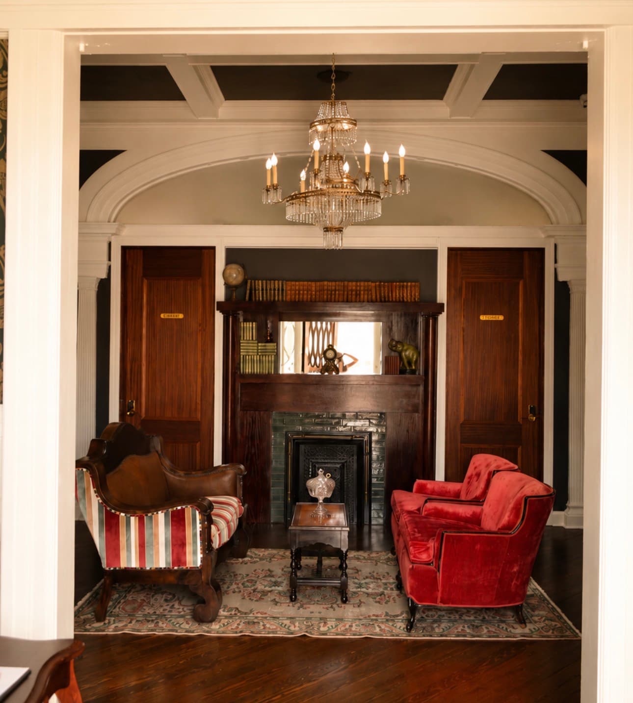 Library interior — view 10