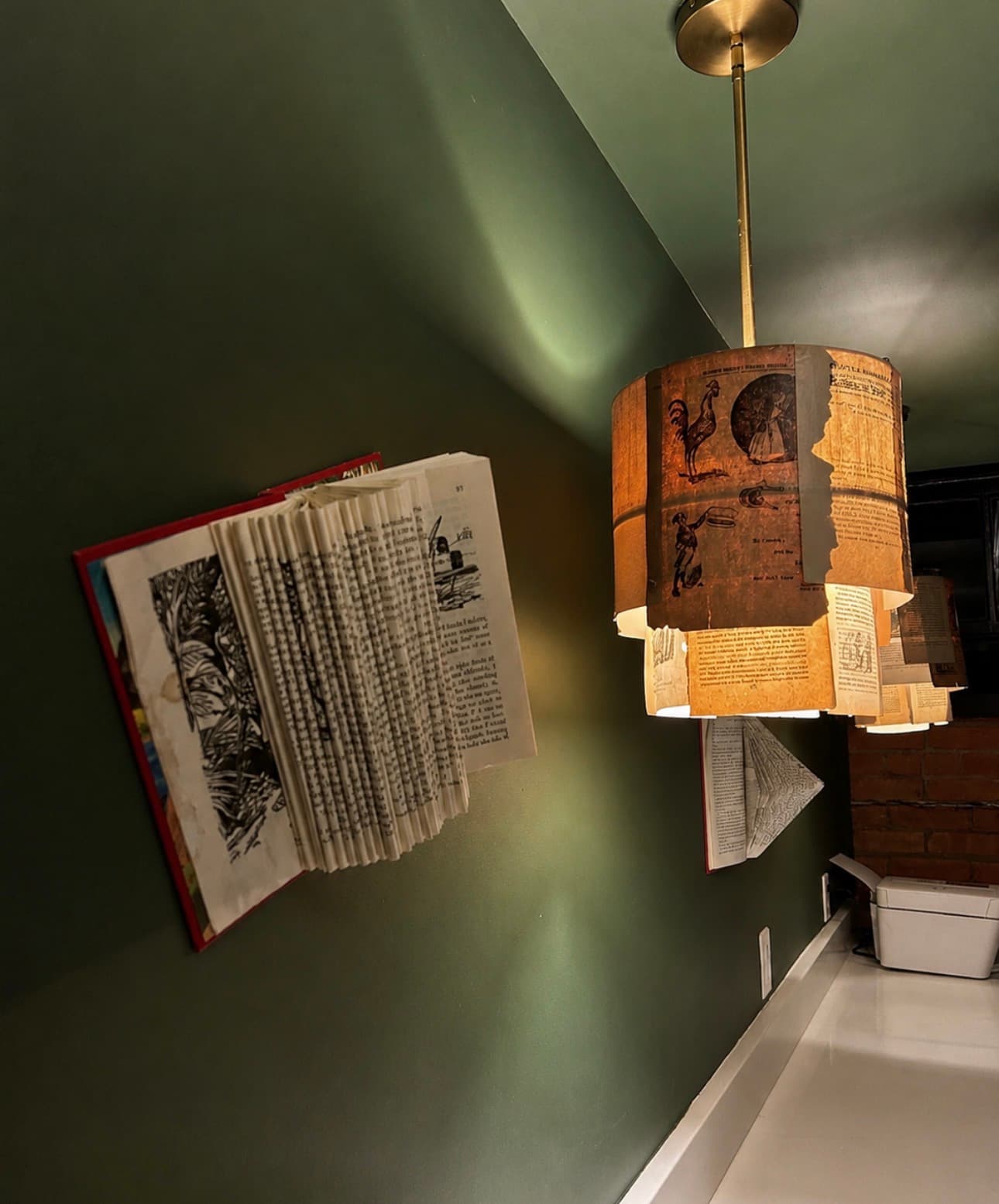 Library interior — view 11