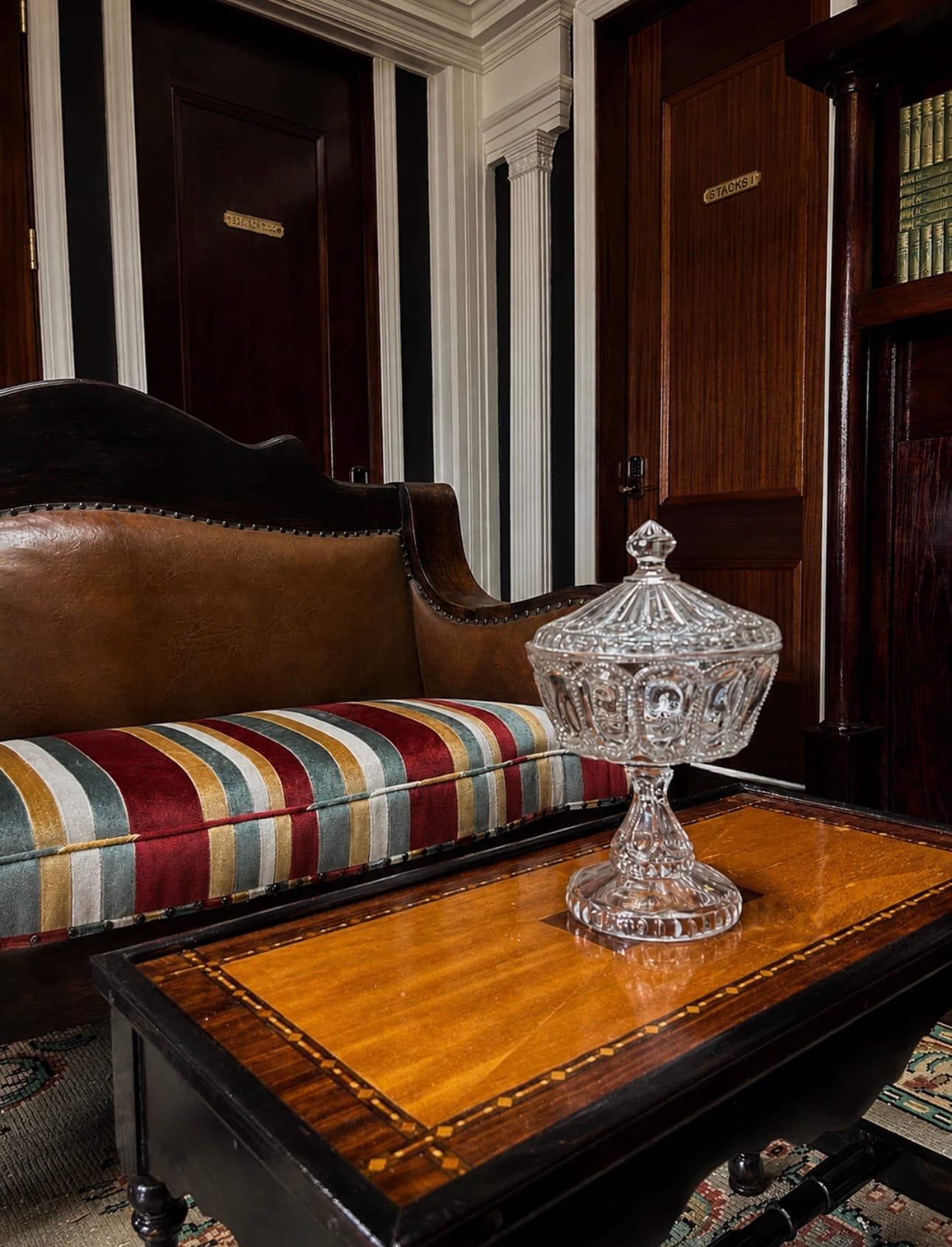 Library interior — view 15